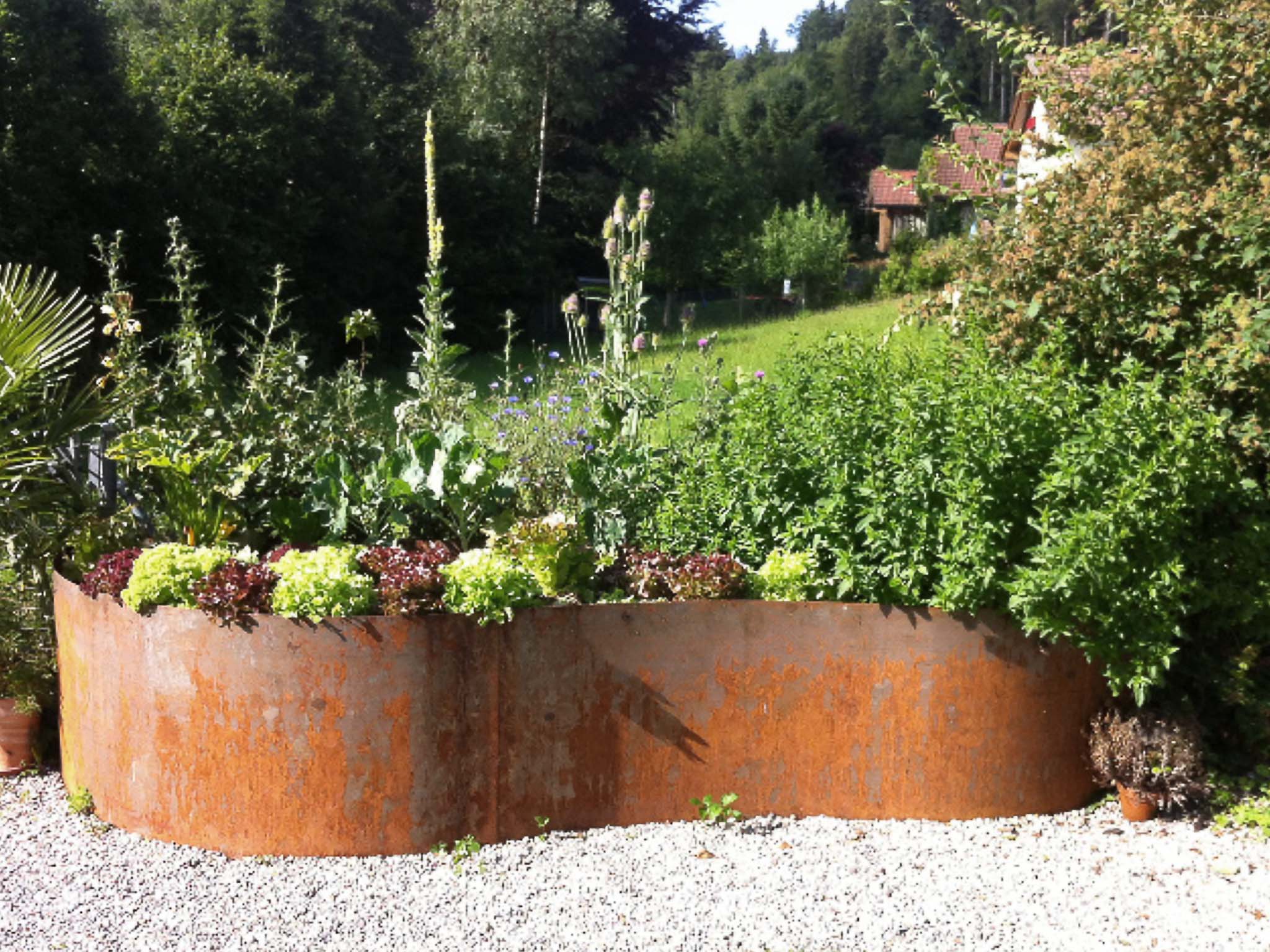 Rasenkanten, Gartenbeete und Hochbeete aus Metall, Rabattenkanten und vieles mehr für Ihren Garten